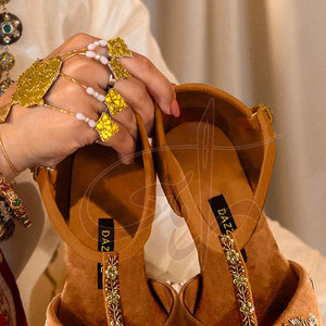 Accessoires vestimentaires, sandales pour femmes, nouveau style, logo personnalisé imprimé, dessus en daim antidérapant, semelle intermédiaire en cuir naturel, vente chaude - Product Image 6