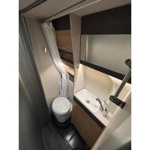 Camping-car Bailey Endeavour B62 avec transmission automatique, construction en aluminium, 4-6 passagers - Product Image 5