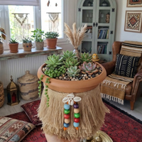 Pot à succulentes bohème chic, écologique, rustique, fait main, en jute avec pompons et coquillages - Conteneur pour plantes d'intérieur de 2,7 L pour la maison et le jardin