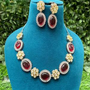 Ensemble de collier de pierres de luxe de qualité supérieure avec boucles d'oreilles parfait pour la réception de mariage et la fête pour les femmes et les filles - Product Image 1
