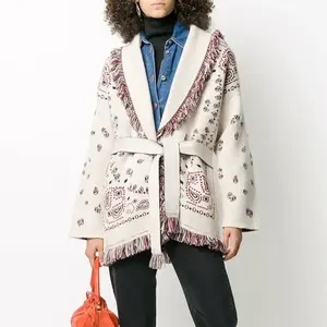 Abrigo de lana grueso y suave de talla grande con mangas regulares, estilo casual de invierno, con capucha, cuello de piel auténtica, exterior de cuero genuino y poliéster. - Product Image 1