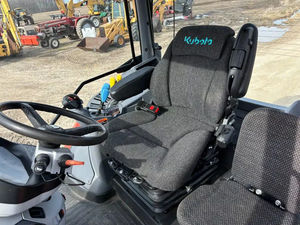 Compre un tractor de granja Kubota usado multifuncional de alta precisión en buen estado a precios asequibles - Product Image 4
