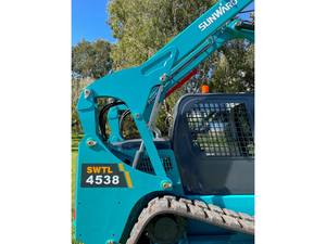 SWTL 4538 para Sunward Skid Steer Loader para multitarea en construcción con motor y bomba de componentes básicos - Product Image 6