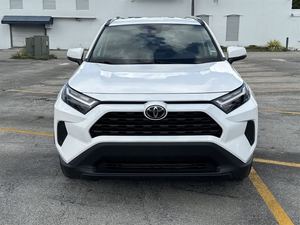 2023 para RAV 4 XLE FWD Usado Opciones completas Listo Envío Dirección izquierda Turbo Motor Asientos automáticos de tela Interior oscuro Neumáticos R18 - Product Image 4