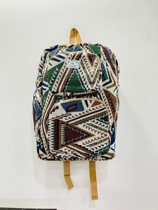 Mochilas Unisex de Cáñamo Jacquard Algodón Ecológico Diseño Sostenible Hechas a Mano Perfectas para Individuales Eco-Conscientes con Estilo - Product Image 3