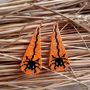 Pendientes de cuentas bohemias con flecos en cascada Andy de diseño turquesa, regalo de joyería único - Product Image 1