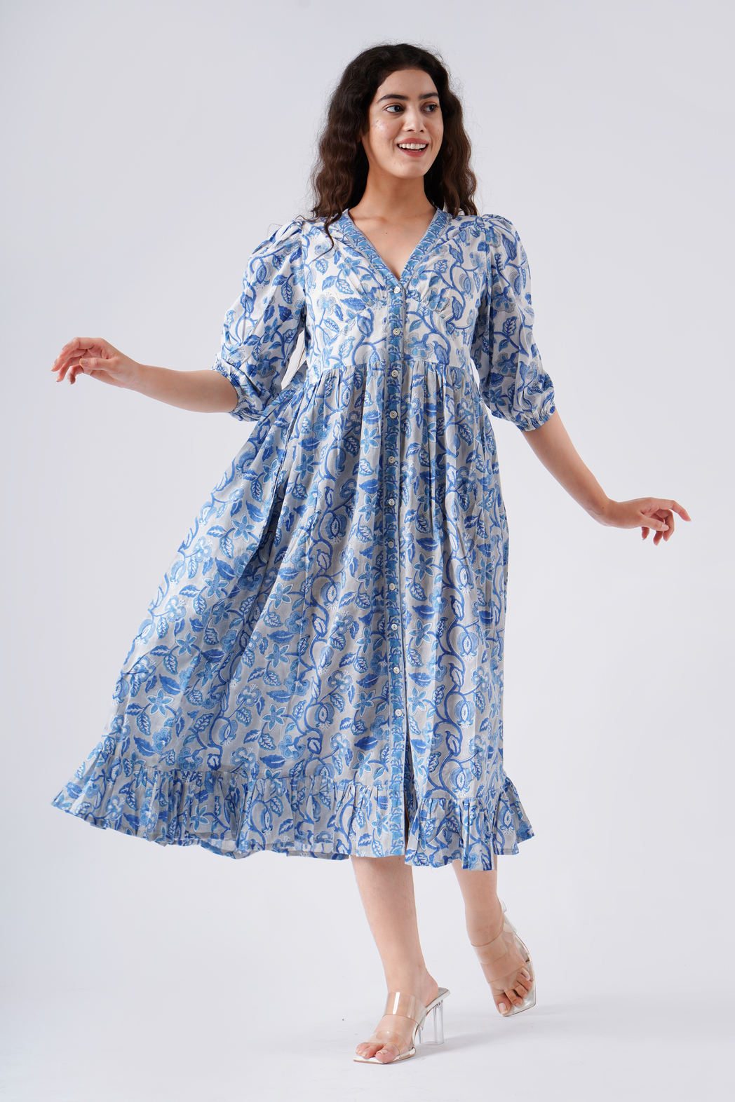 สีฟ้า yonder