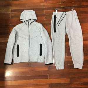 Ensemble de Survêtement de Sport Deux Pièces pour Homme de Haute Qualité avec Sweat à Capuche Zippé Oversize et Pantalon de Jogging en Molleton - Product Image 6