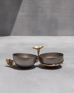 Le bol de qualité supérieure en aluminium, grâce à ses propriétés de refroidissement naturelles, aide à maintenir la fraîcheur des collations pendant une durée plus longue. - Product Image 1