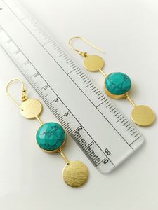 ต่างหูห้อยอัญมณีหลากสีชุบทองที่งดงามพร้อมตัวเรือนทองเหลืองสำหรับงานเลี้ยง - Product Image 4