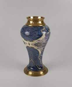 Jarrón de Metal Hecho a Mano, Ecológico y Resistente a la Oxidación, Diseño Costero Acogedor, Decoración para el Hogar, Jarrones para Flores Navideños - Product Image 1