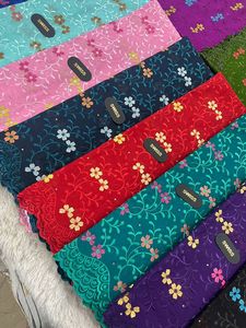 Tela Africana de Algodón Puro de Alta Calidad en Oferta, Estilo Voile, Tradicional, Multicolor, para Vestidos/Prendas Étnicas, Venta al por Mayor en India - Product Image 3