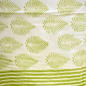 Écharpe en coton multicolore pour femmes, toucher doux, légère et agréable pour la peau, imprimé élégant, pour le printemps, l'été et l'automne, commande en gros - Product Image 4