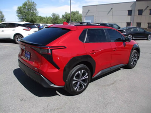 Toyota bZ4X XLE 2025 Refinado de 4 Puertas Tipo Crossover - Product Image 1