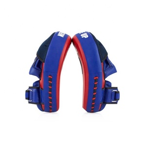 Almohadillas de Mano Fairtex, Equipo de Entrenamiento de Boxeo, Manoplas de Entrenamiento Acolchadas, Diseño Transpirable, Construcción Resistente, Ideal para Entrenamientos en el Gimnasio - Product Image 2