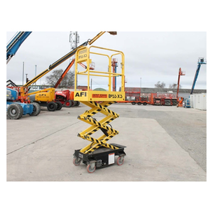 Elevador de pluma para interiores/exteriores con pluma telescópica, cesta grande y arranque de bloqueo de llave para un funcionamiento seguro - Product Image 5