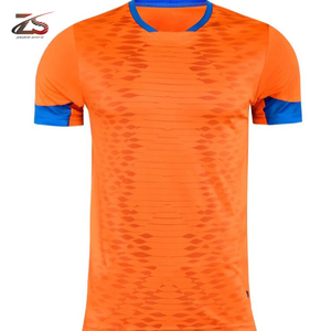 Uniforme de fútbol transpirable para hombres Diseño de Venta caliente de alta calidad Uniforme cómodo y de uso de fútbol hecho en Pakistán - Product Image 6