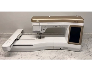 Machine à broder et à coudre B-a-b-y L-o-c-k Unity avec table, prête à la vente et disponible à l'achat immédiat - Product Image 3