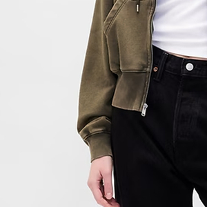 เสื้อฮู้ดสตรีแนวสตรีทแฟชั่น สำหรับผู้ซื้อจำนวนมาก แขนยาว บริการ OEM ออกแบบพร้อมกระเป๋าข้าง และดีไซน์ฮู้ดปรับได้ - Product Image 3