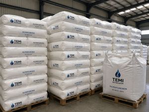 Résine PVC SG5 Grade K67 |   Matière première de qualité supérieure à base de pierre volcanique pour le traitement des plastiques - Product Image 1