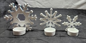 Multi-Colored Aluminum & Glass <b>Tealight</b> <b>Holders</b> Christmas Home Decorations in Flower Shapes for Candle Lighting - Product Image 2