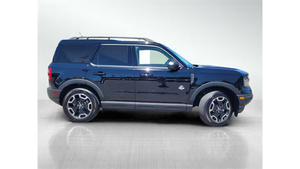 Ford Bronco Sport Outer Banks 4WD 2024 d'occasion en excellent état - Product Image 2