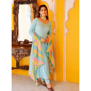 Conjunto de Traje para Mujer en Azul Aqua, Tejido de Rayón Pesado con Apliques de Gotta - Product Image 4