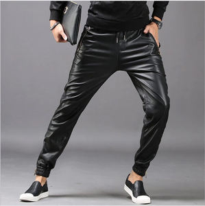 กางเกงวอร์มหนังเทียมมีกระเป๋ามีซิปสำหรับผู้ชายกางเกงทรงดินสอเข้ารูปกางเกงแฟชั่นสีดำ - Product Image 2