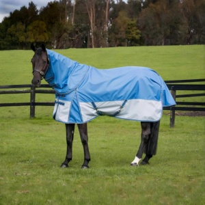 Couverture d'hiver imperméable 900D pour cheval, utilisation en dressage, col détachable, bandes réfléchissantes, doublure légère en PET recyclé, nylon - Product Image 2