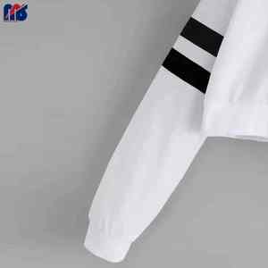 เสื้อฮู้ดดี้ครอปแขนยาวลายทางสไตล์ลำลองแบบสวมหัว รุ่น Dream Merch - Product Image 2