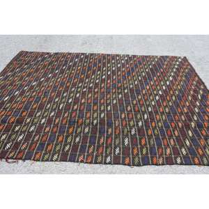 Alfombra Turca Kilim Vintage Grande de 6.4x9.6 pies, Alfombra Marroquí Negra de Lana - Product Image 3
