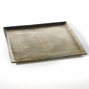 Gama exclusiva de bandejas de metal para servir pulidas en diseño antiguo martillado y liso para restaurante de fiesta en casa - Product Image 3