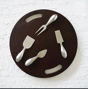 Plateau de service en bois de qualité supérieure, plateau rustique en bois pour collations, cupcakes, charcuterie, cadeau de pendaison de crémaillère au meilleur prix - Product Image 1