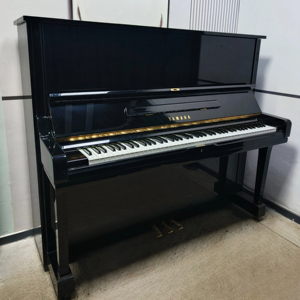 Piano Vertical Yamaha U3A Usado, Calidad Japonesa, Rendimiento Profesional, Listo para el Escenario, Sonido Claro y Potente U3 - Product Image 1