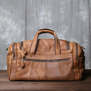Sacs polochons de voyage en cuir véritable pour femmes et hommes Sacs à bagages de sport fitness personnalisés Compagnon de voyage de luxe - Product Image 5