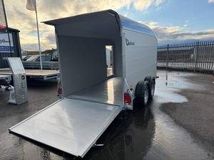 Debon Roadster C700 <b>Box</b> <b>Trailer</b> 4.99m x 2.33m x 2.37m, 2600kg Twin Axle Enclosed Cargo <b>Trailer</b>, Aluminium Sides, Side Door - Product Image 6