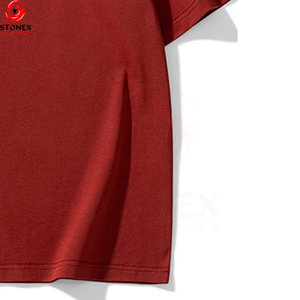 T-shirt rouge surdimensionné pour homme avec panneaux contrastés aux épaules, en coton, col rond, streetwear, vente en gros - Product Image 4