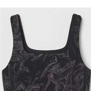 Nouveau soutien-gorge de sport pour femmes à séchage rapide respirant et léger à maintien élevé avec logo frontal pour l'entraînement physique - Product Image 3