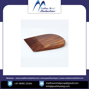Producto de aseo para hombres Peine de madera para Barba disponible a precio competitivo - Product Image 2