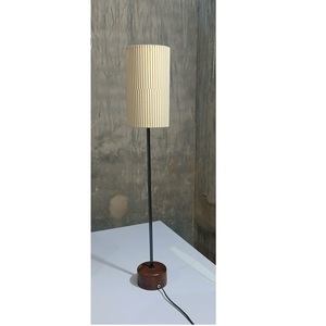 Pantalla de lámpara de cilindro largo de tela de tira amarilla Ikat suave personalizada, marco de anillo hecho a mano de estilo mini colgante para pantallas de lámpara - Product Image 1