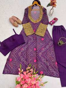 คอลเล็คชั่นดีไซน์เนอร์-ชุดเสื้อผ้าไหมเครปยาว3ชิ้นแบบลำลองปักลายดอกไม้100% - Product Image 6