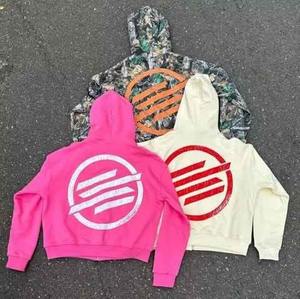 เสื้อฮู้ดดี้สตรีทแวร์ลายกราฟิกปักเอง ผ้าฝ้าย 100% เป็นมิตรกับสิ่งแวดล้อม น้ำหนัก 350-400 กรัม ผ้าเฟรนช์เทอร์รี่ ซักแล้ว แต่งลายปะติดแบบดิสเทรส - Product Image 1