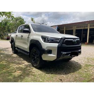 Véhicules automobiles japonais voitures d'occasion Hilux 4x4 pick-up diesel cargo truck avec grande capacité cabine Hilux pick-up 4X4 à vendre - Product Image 2