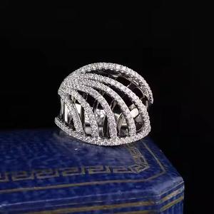 Estate Bague en diamant en or blanc 14 carats faite à la main diamant VS1 cultivé en laboratoire monté sur une bague de fiançailles vintage en or blanc - Product Image 6