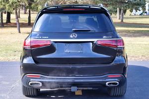 Mercedes-Benz GLS 580 V8 biturbo, transmission intégrale, modèle 2021, d'occasion haut de gamme - Product Image 3