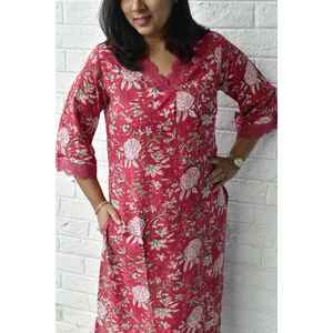 Conjunto de Kurta de Algodón Modal con Estampado Artesanal Bagiya en Rosa Coral, Estilo Urbano para Mujer - Vestido Elegante Largo hasta el Suelo con Pantalones Transpirables - Product Image 1