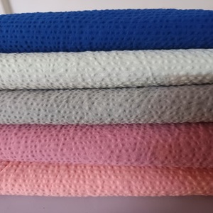 ผ้า Seersucker ฝ้ายมีน้ำหนักเบาแต่แข็งแรงเพียงพอสำหรับเบาะดูแลง่ายแห้งเร็วหลังซัก - Product Image 1