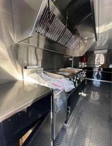 Remolque de Comida Móvil Negro, Remolque de Acero Inoxidable para Camiones de Comida, Vehículo de Catering Comercial de Doble Eje para Eventos al Aire Libre - Product Image 3