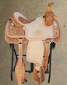 Ensemble complet de selle de cheval western en cuir véritable, étriers, rênes, bride avec quincaillerie en laiton, kit d'équitation tout-en-un - Product Image 4