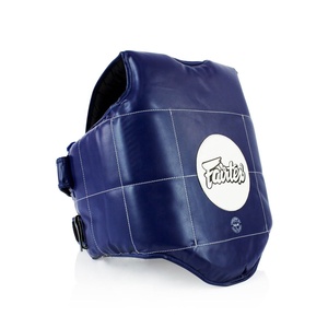 อุปกรณ์ป้องกันอกสำหรับชกมวย Fairtex ขายส่ง ผลิตตามแบบ OEM หนัง PU สำหรับฝึกซ้อมมวยและเทควันโด รุ่น BFS-CG-001 - Product Image 2